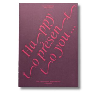 „happy to present to you … von Präsentation, Repräsentanz & Präsenz“